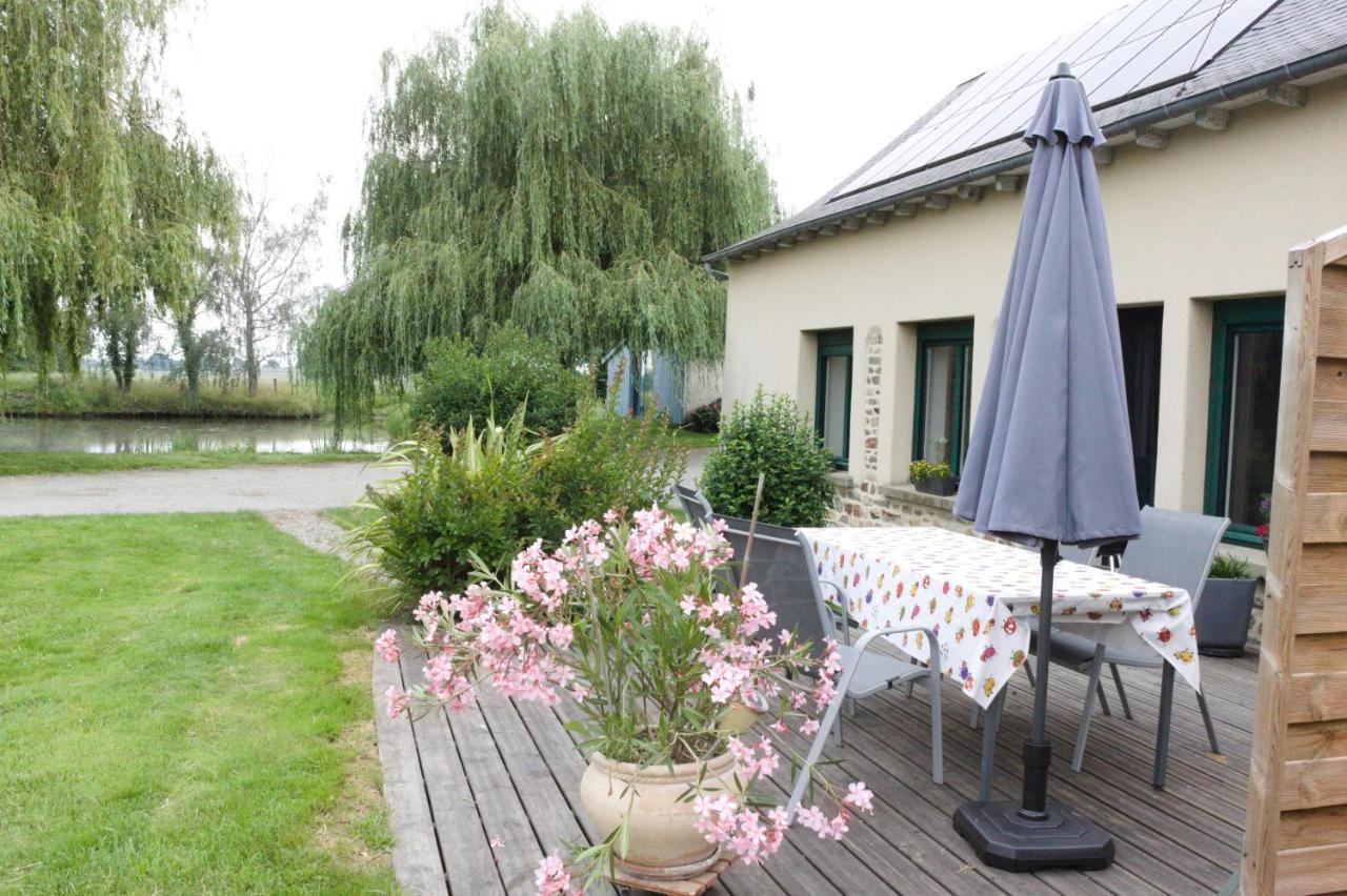 Les Saules Villa Domalain Eksteriør billede
